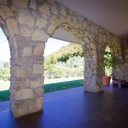 Villa Paradiso *